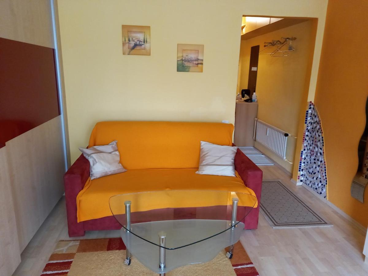 Apartment Kleine Auszeit Бад-Миттерндорф Экстерьер фото
